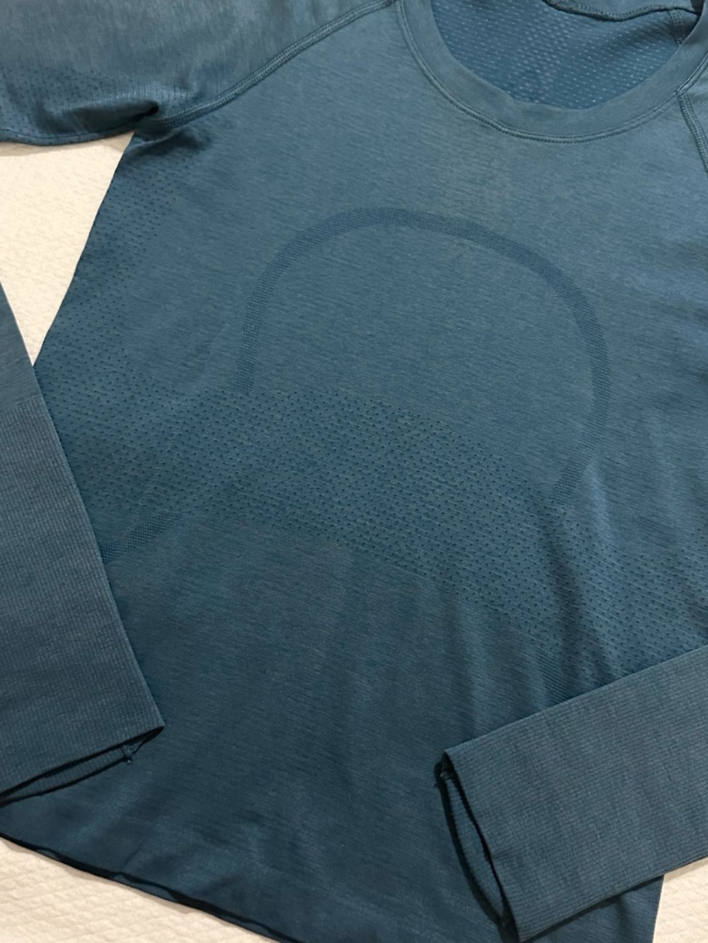 Lululemon Swiftly Tech Long Sleeve Shirt
2.0 *Race Length SZ 4 - Picture 6 of 9